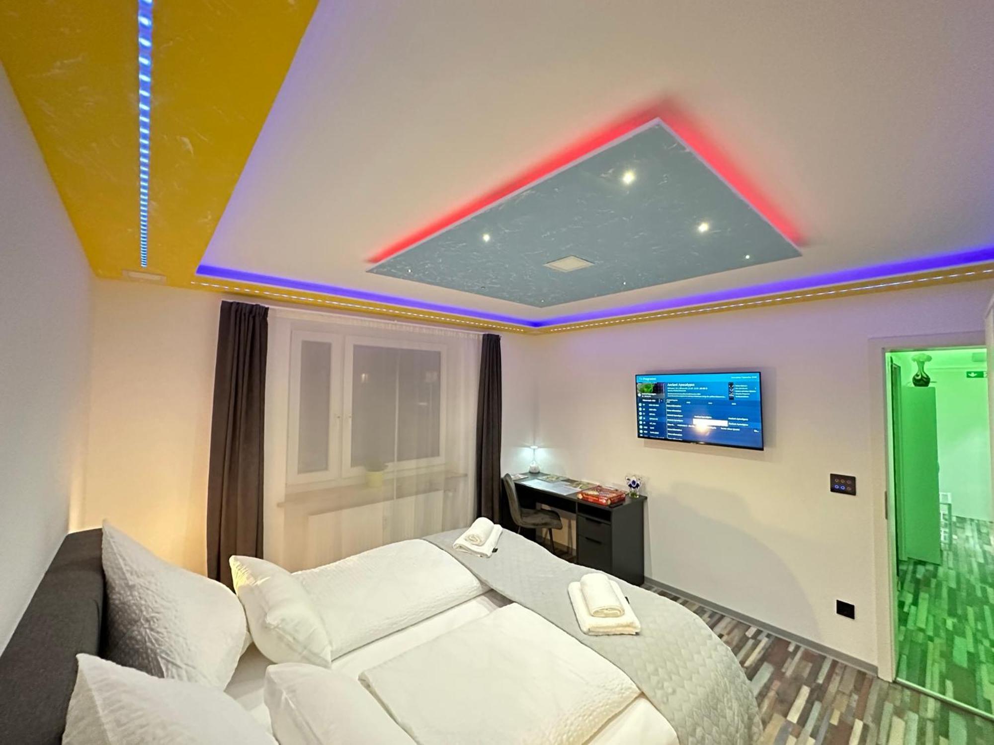 Modern Apartments Neuburg P - Top - 2 Zimmer, Komfort, Balkon, Wi-Fi, Smart Tv, Grosse Dusche, Kueche Neuburg an Der Donau Exterior foto